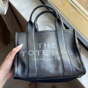 MARC JACOBS the tote bag